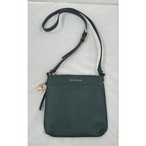 Vintage Anne Klein Forest Green Pebbled Leather Crossbody Bag Purse Great Cond.